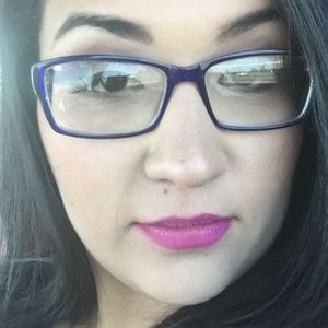 Meet your Posher, Cristina